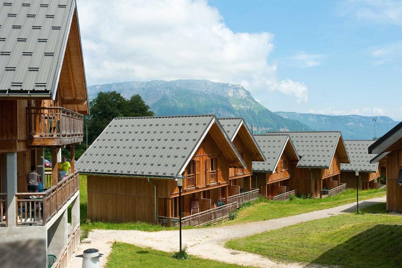 Madame Vacances Les Chalets Du Berger Premium*** La Feclaz Exterior photo